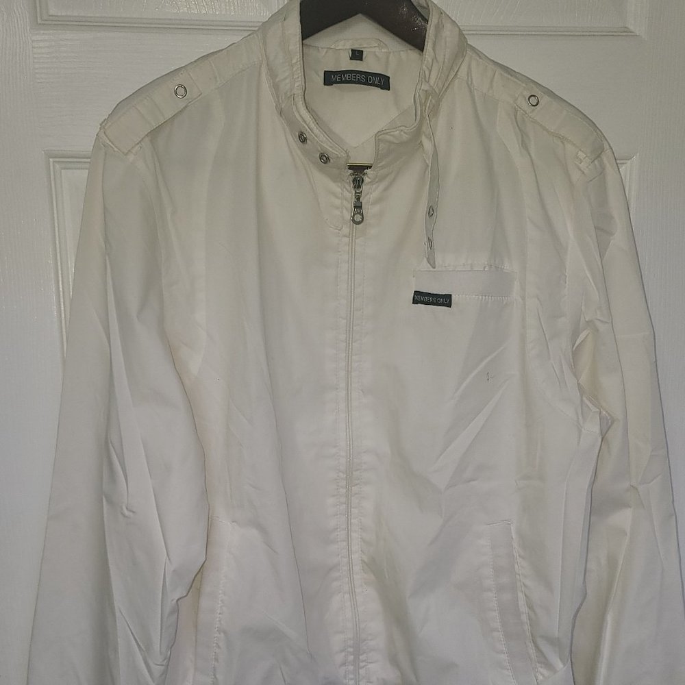 Members Only L white